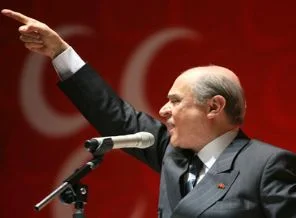 MHP safları iki AK Partiliyi bekliyor