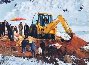 Mutki'de kazılar sürüyor