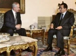 Netanyahu ve Mübarek bir araya geldi