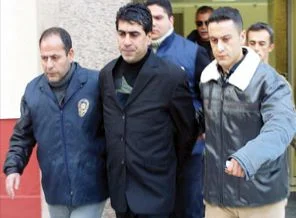 'O hep öldürüyor, devlet bırakıyor...'
