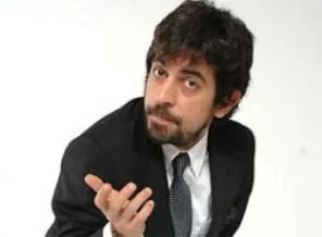 Okan Bayülgen özür diledi