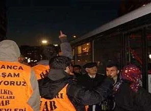 Otobüse yine ücretsiz binmek istediler