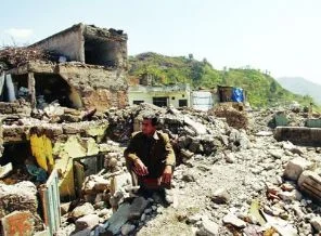Pakistan 7.4'le sallandı