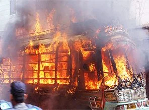 Pakistan'da feci kaza