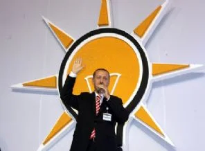 Seçim öncesi yol göründü!