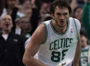 Semih Erden NBA'deki kariyer rekorunu kırdı