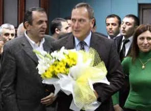 Silahlı saldırının afişle ilgisi var mı?