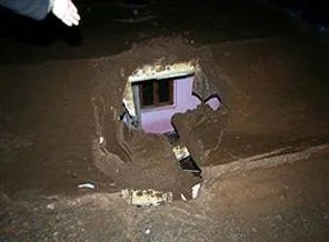 Şırnak'a karla karışık kaya yağdı!..