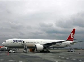 Türkler tahliye ediliyor, Tunus'ta yağmalar sürüyor