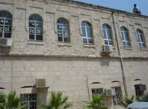 'Ünlülerin okulu' kütüphane olacak