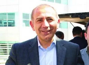 Vekillerle yıldızı barışmadı
