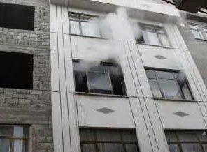 Yangındaki 7 kişi hastaneye kaldırıldı