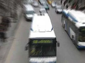 Zam protestosunda polise saldırı