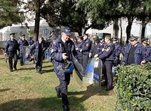 Arnavutluk'taki protesto sona erdi