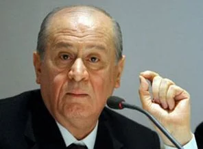 Bahçeli, komutanları savundu