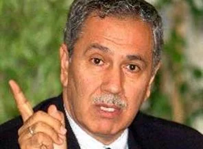 Başbakan Yardımcısı Arınç,Kamboçya'ya gitti