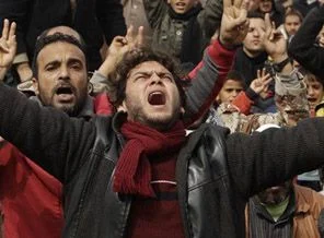 Bingazi Kaddafi'ye meydan okuyor