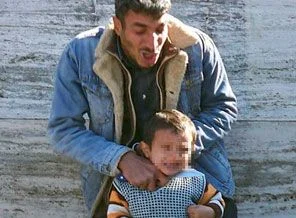 Cinnet getiren baba, oğlunu öldürmek istedi