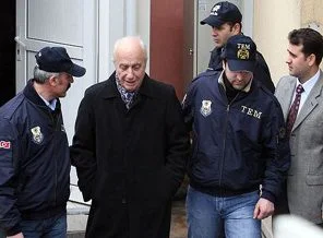 Doğan ve 3 general için itiraz edildi