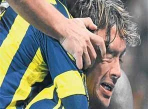 Gol sevincinde gözü çıkıyordu!
