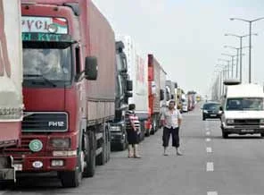 Habur Sınır Kapısı'nda 5 kilometrelik kuyruk
