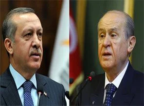 İki liderden Süheyl Batum'a sert tepki