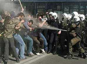 İran polisi: Biz Tayyipçiyiz