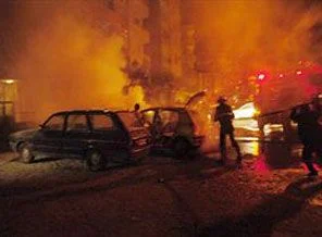 İstanbul ve Mersin'de 26 araç kundaklandı