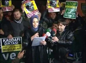Kaddafi diktası Taksim'de protesto ediliyor