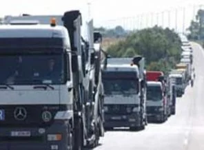 Kapıkule ve Hamzabeyli'de TIR kuyruğu