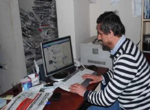 Libya'daki haberleri, facebook'tan alıyorlar