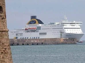 Libya'dan tahliyeler devam ediyor