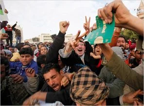 Libya'nın büyük kesimi protestocuların elinde