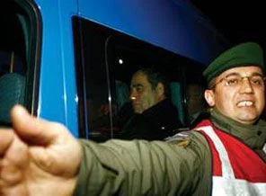 'Meğer kağıttan kaplanmışız'
