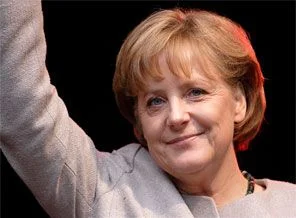 Merkel: Birlikte yaşamak için Almanca şart