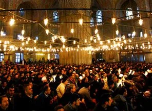 Mevlid Kandili'nde camiler doldu taştı