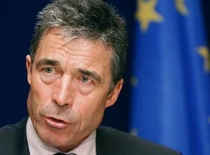 NATO: Mübarek'in istifasını memnuniyetle karşılıyoruz