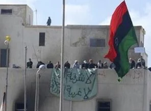 S. Kaddafi: Siviller tankları ele geçirdi