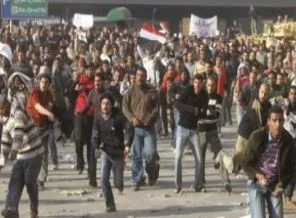 Silah dolu otobüsler Tahrir Meydan'ında
