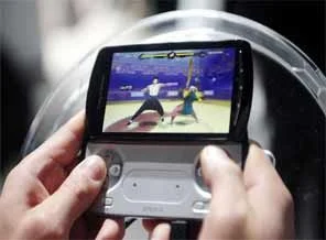 Sony Ericsson, playstation telefonunu tanıttı