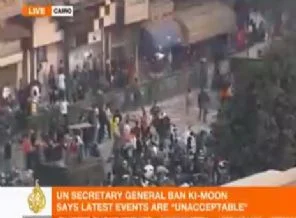 Tahrir Meydanı'nda göğüs göğüse savaş!