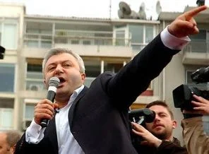 Tuncay Özkan adaylığını açıkladı