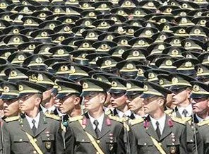 'Türkiye'de askerler siyaset dışına çıkarıldı'
