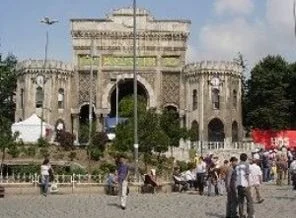 Üniversiteden süreden dolayı atılma kaldırıldı