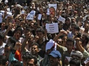 Yemen'de de milyonlar sokaklarda