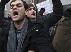 Zaviye'ye asker ve polis giremiyor