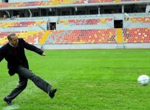12 Eylül'le beraber futbolu bıraktım