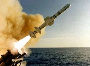 ABD ve İngiltere 20 Tomahawk füzesi fırlattı