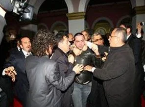 AK Parti ve CHP'liler birbirine girdi