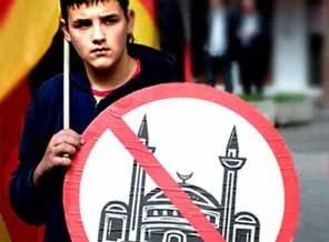Avrupa'da ırkçılık artıyor